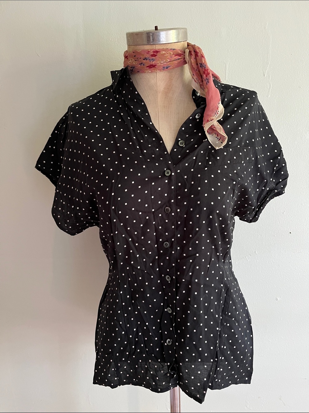 LIZ CLAIBORNE VINTAGE SQUARE TOP BLOUSE